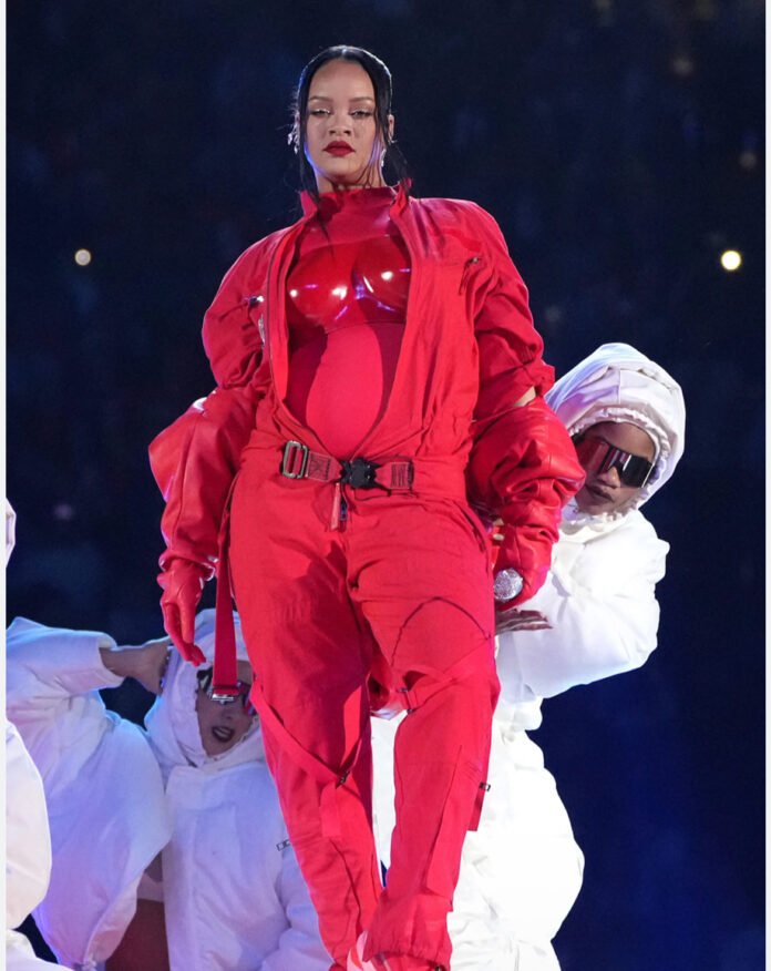 “From Island Girl to Billion-Dollar Boss: How Rihanna Conquered Music, Fashion, and the World”