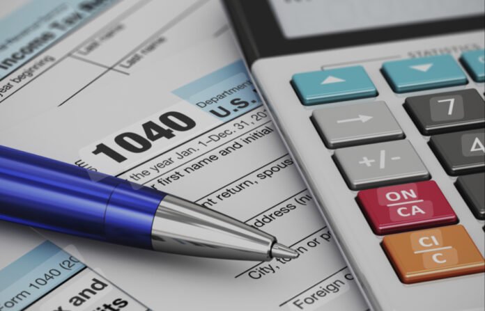 Freelancer reviewing HSA contributions on a mobile app — using HSAs for tax planning for freelancers and entrepreneurs.